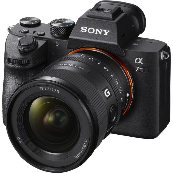 Sony FE 20mm f/1.8 G