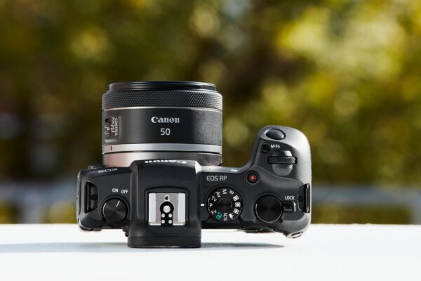 Canon RF 50mm f/1.8 STM